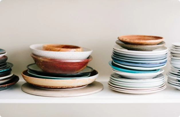 how many plates for family of 4？
