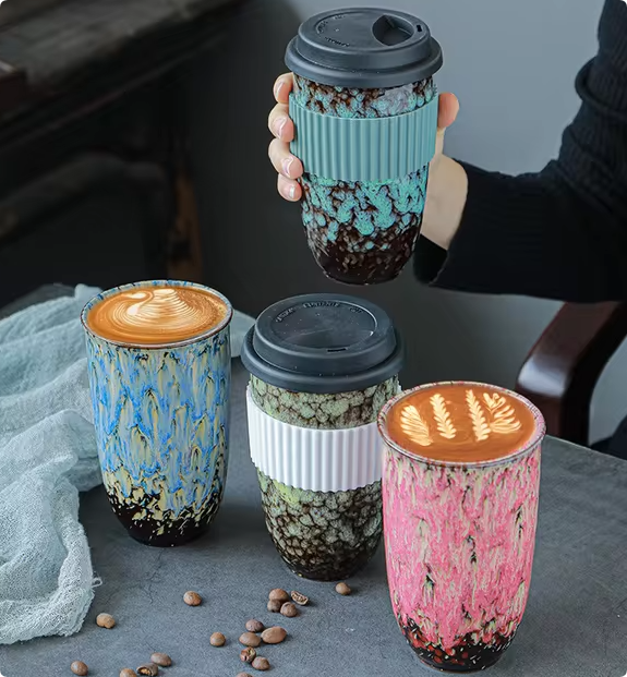 portable ceramic mug with silicone lid