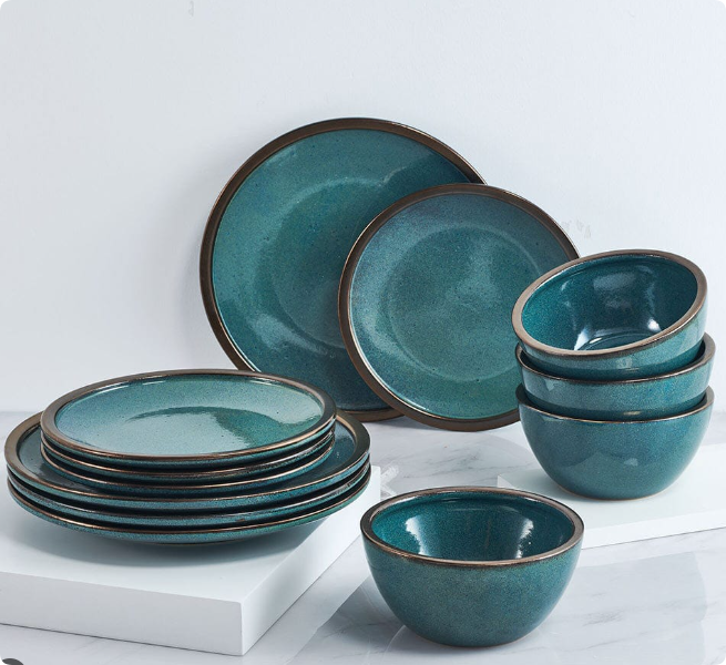 what is a 12 piece dinner set