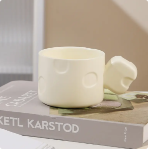 Nordic Ins 250ml Beige Mini Handmade Porcelain Tea Mug Reusable Glazed Ceramic Coffee Cup and Saucer Set