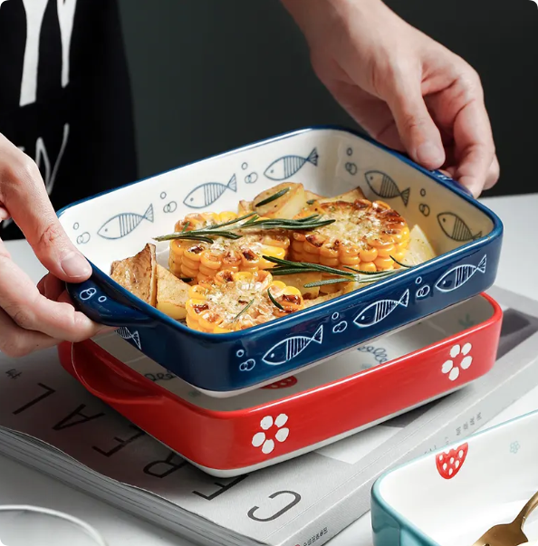 cWholesale Strawberry Pattern Stoneware Hand-painted Ceramic Back Tray Baking Utensils Baked Rice Plate